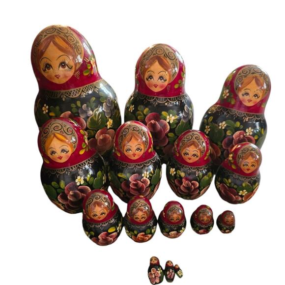 VTG Russian nesting doll 15 pc Hand Carved Painted signed Doll 10" Tall - Picture 1 of 7